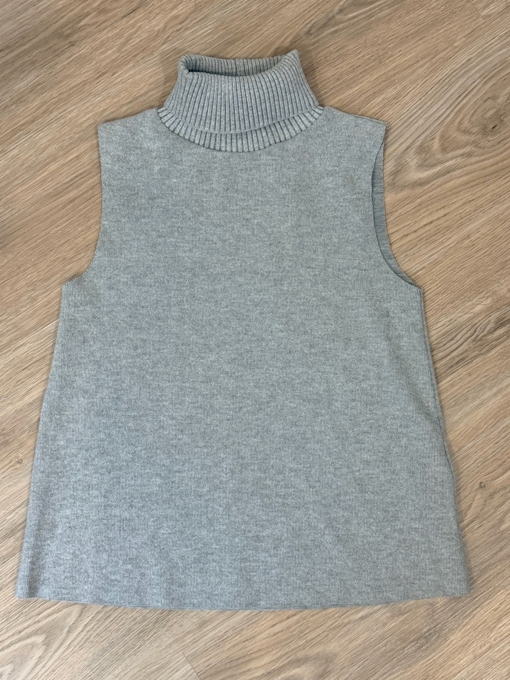 Zara Light Gray Sleeveless Turtleneck Knit Tank